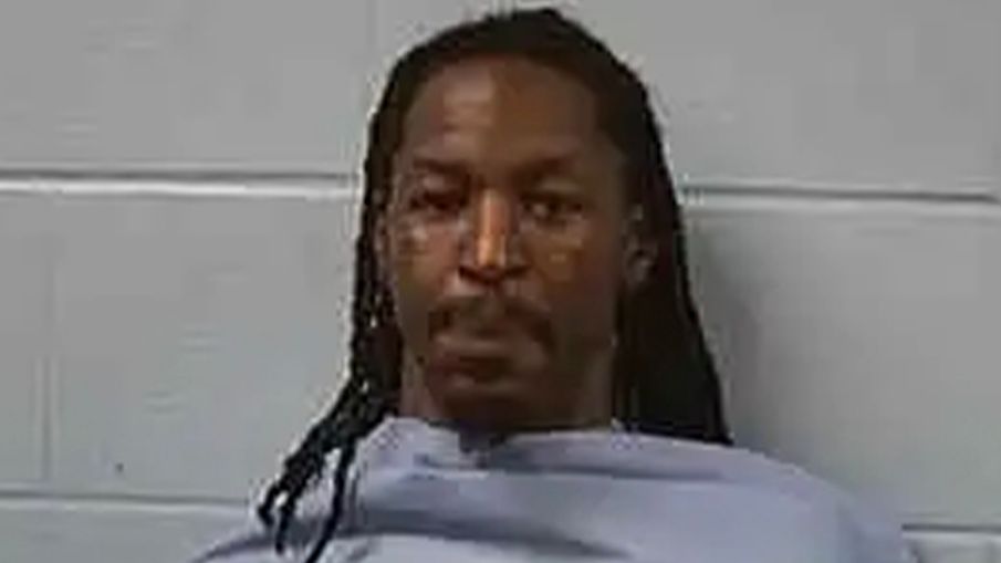 Vicksburg man charged in domestic shooting