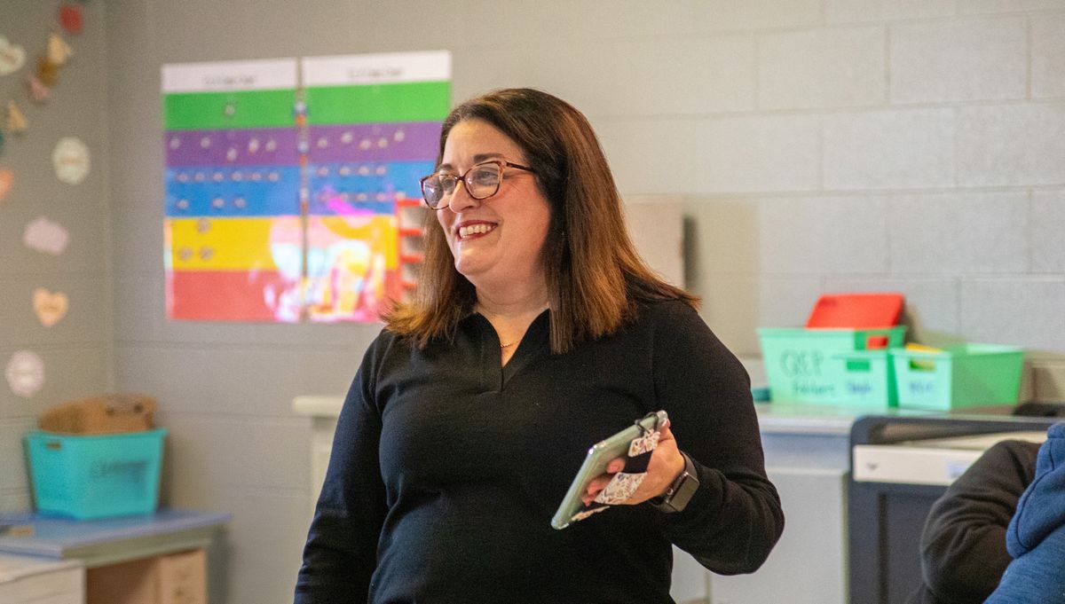 TEACHER OF THE YEAR: Ghrigsby fosters communication skills at Redwood Elementary Redwood Elementary teacher Torri Ghrigsby, an Educator of the Year nominee, builds students' communication skills with 'Bucket Filling' and Pre-K buddy mentoring.