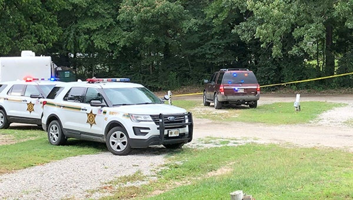 Warren County man arrested and charged with shooting his sis...