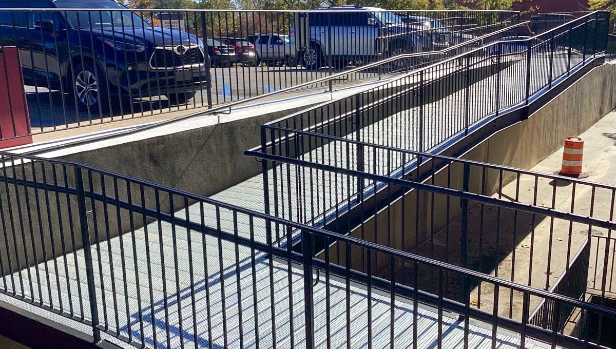 ADA access ramp now open at courthouse
