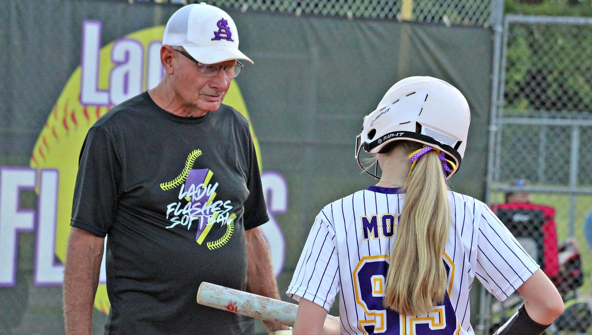 Lady Flashes break out, break slump by beating Victors