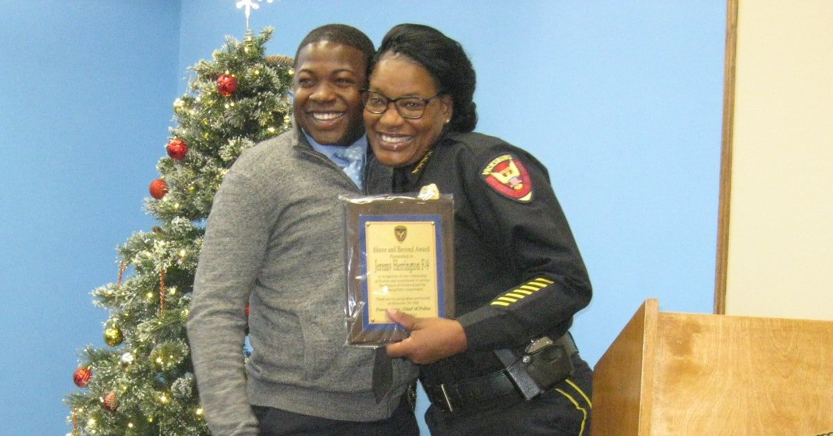 Vicksburg officer honored for going beyond call of duty