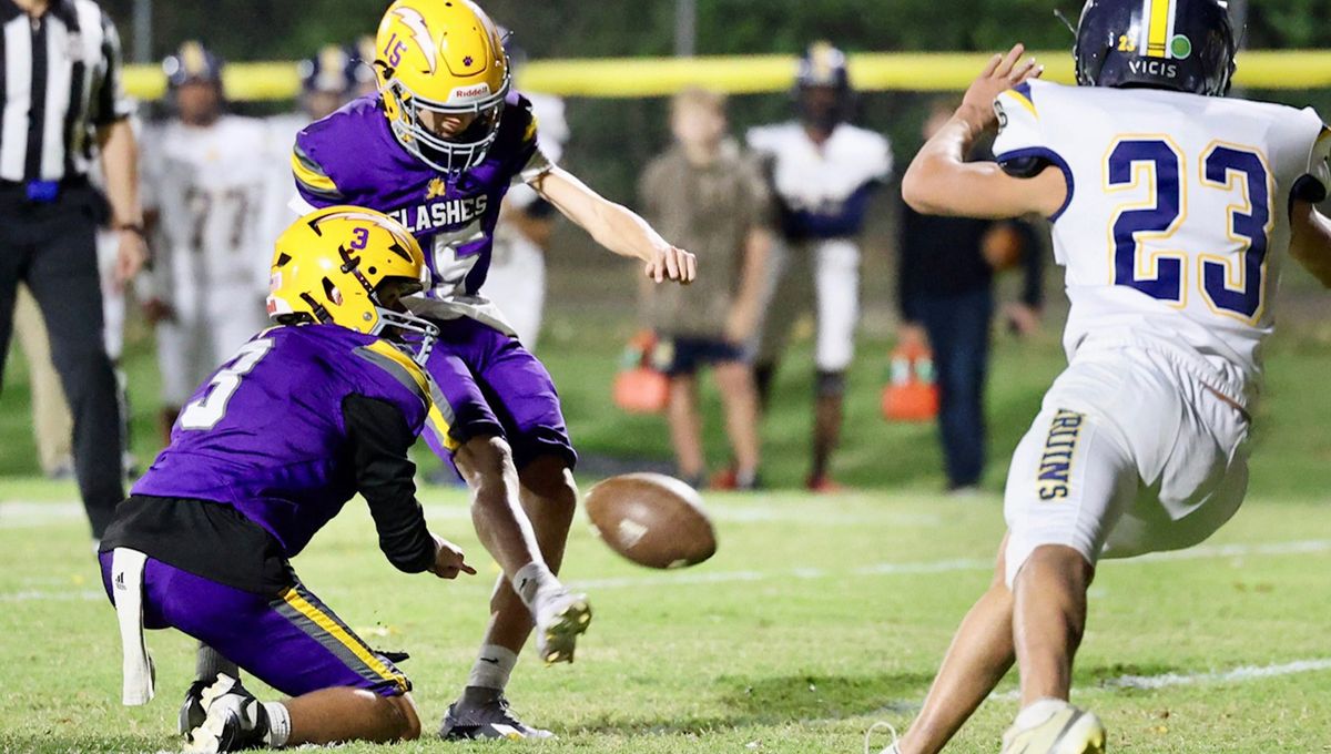 Flashes try to move up the ladder against ACCS