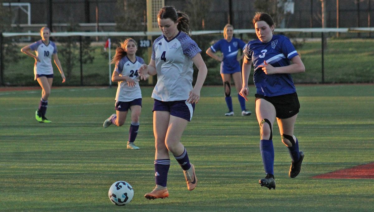 Lady Flashes pull away from PCA with second-half surge