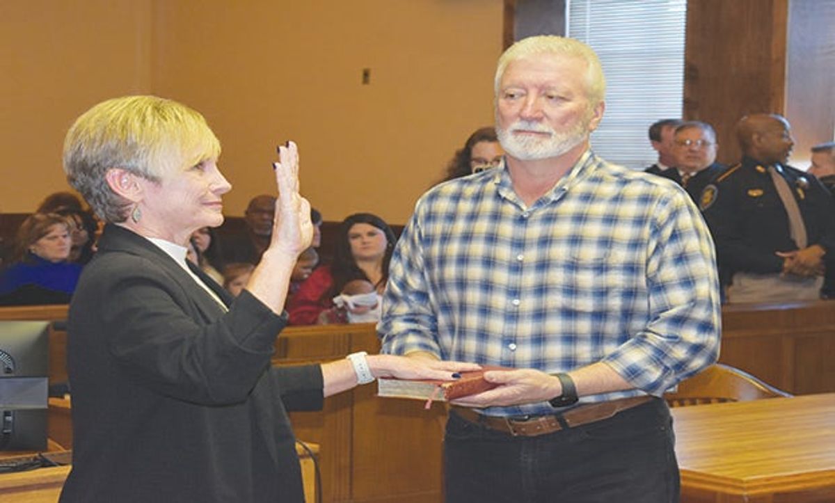 Oath of office: Warren County officials sworn in