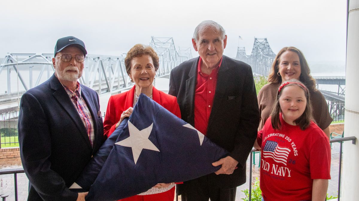 Brothers in arms: Quarterly bridge flag raising honors Vicksburg family of veterans