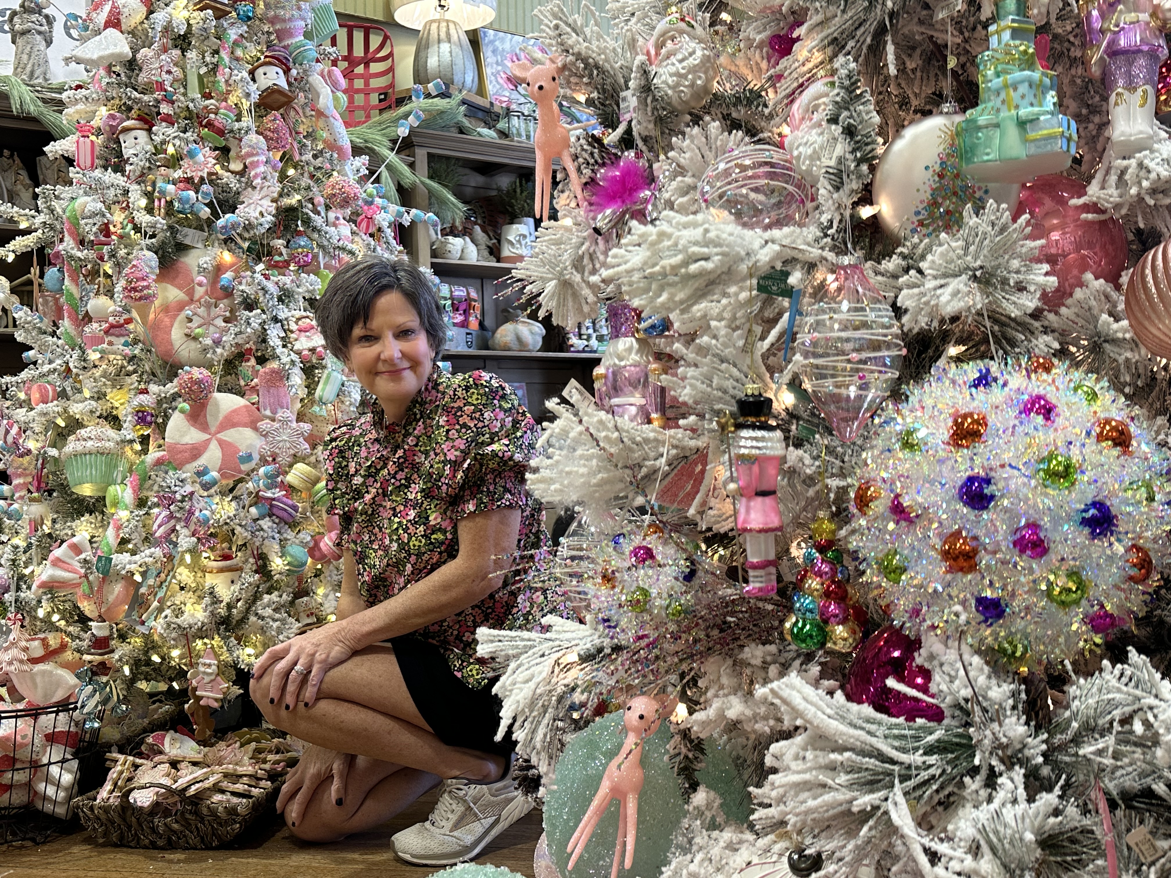 VICKSBURG LIVING: A Season To Sparkle - Nan Green turns the