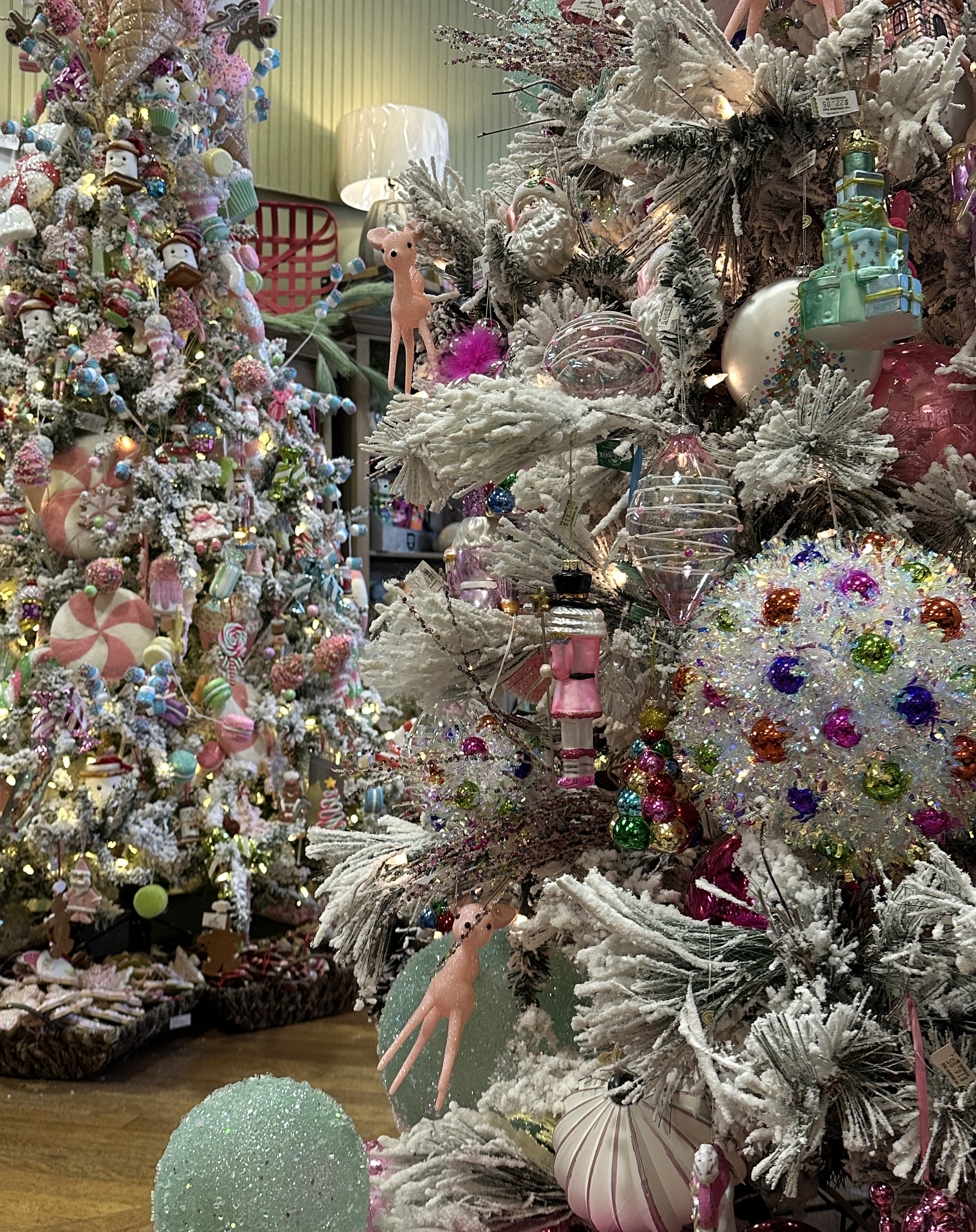 VICKSBURG LIVING: A Season To Sparkle - Nan Green turns the