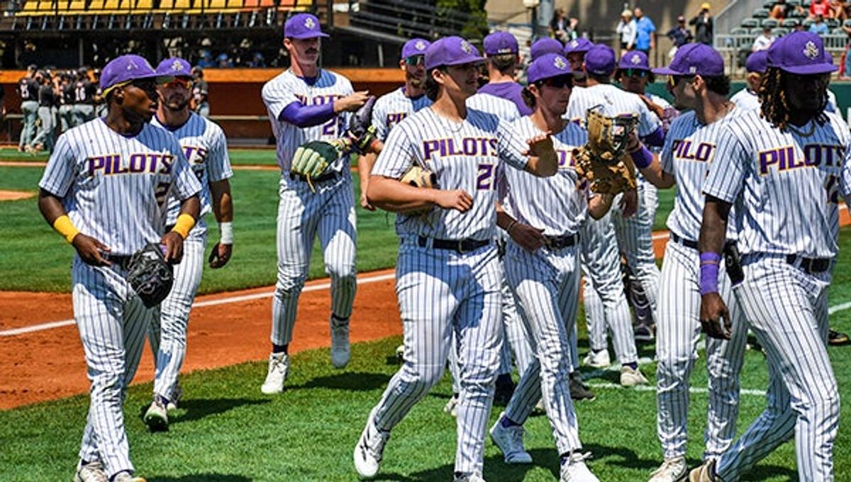 LSU Shreveport wins World Series opener for 55th win in a ro...