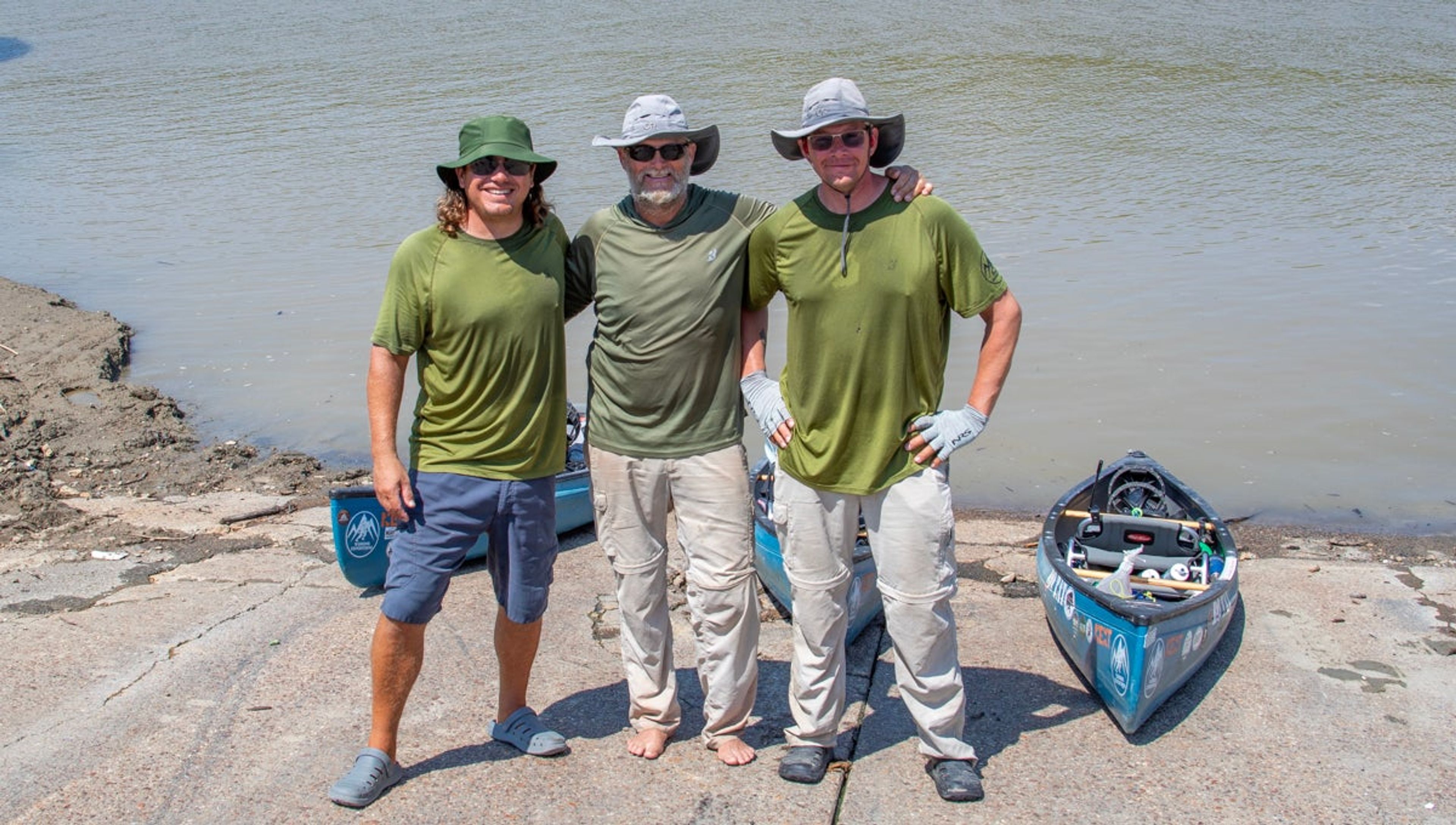 Trio of veterans stop in Vicksburg during Mississippi River paddling expedition