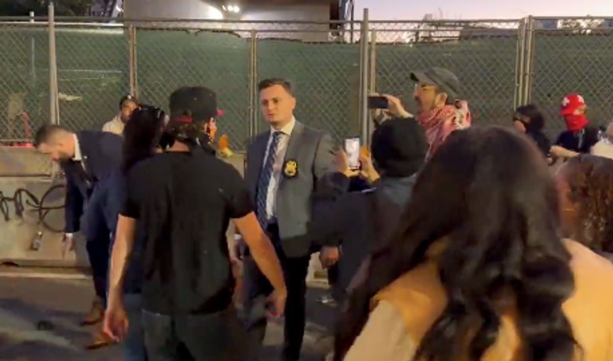 ICE Agents Shoot Bronx Driver as 5-Year-Old Son Sits Inside