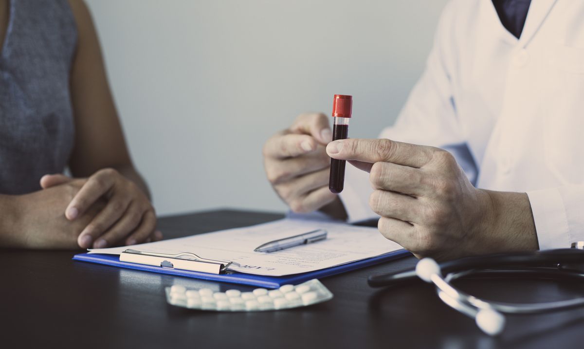 Routine Blood Tests May Offer Colon Cancer Clues