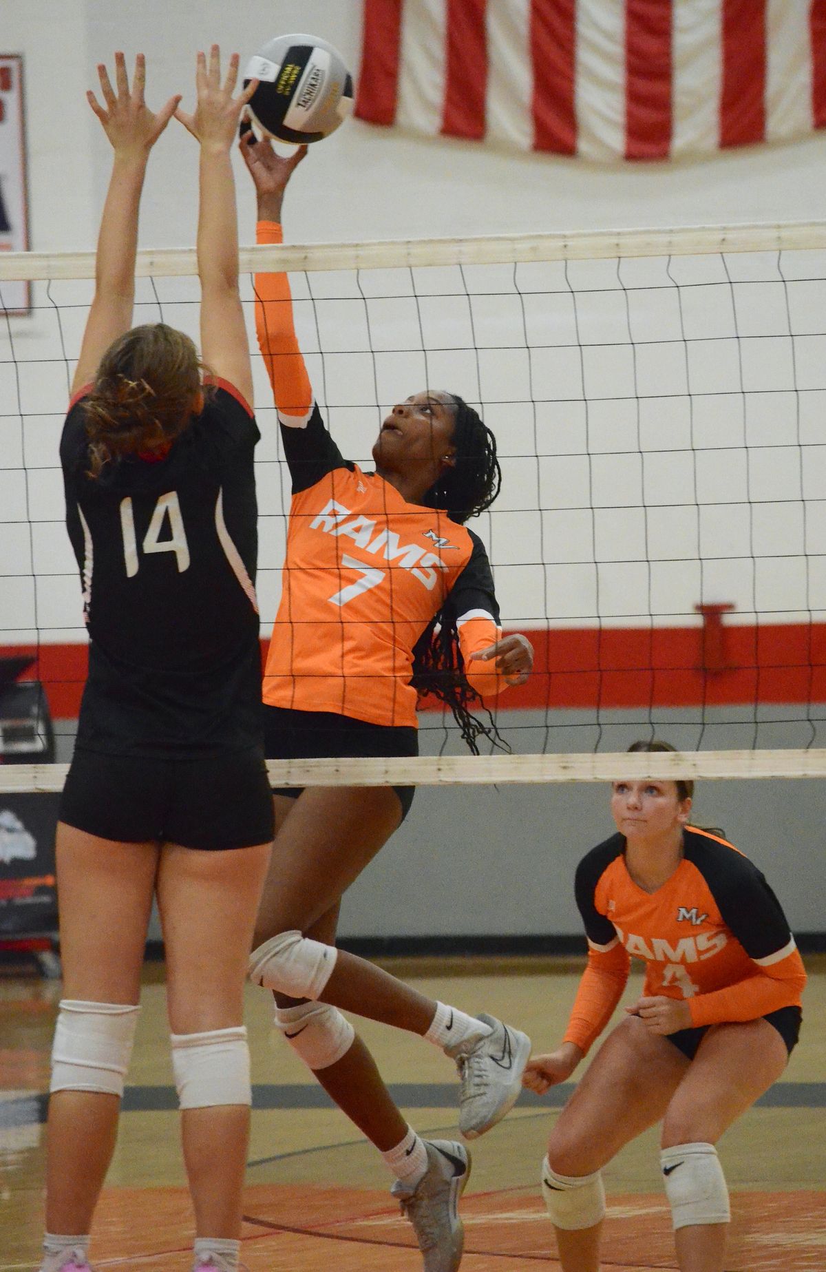 Lady Rams sweep Highland
