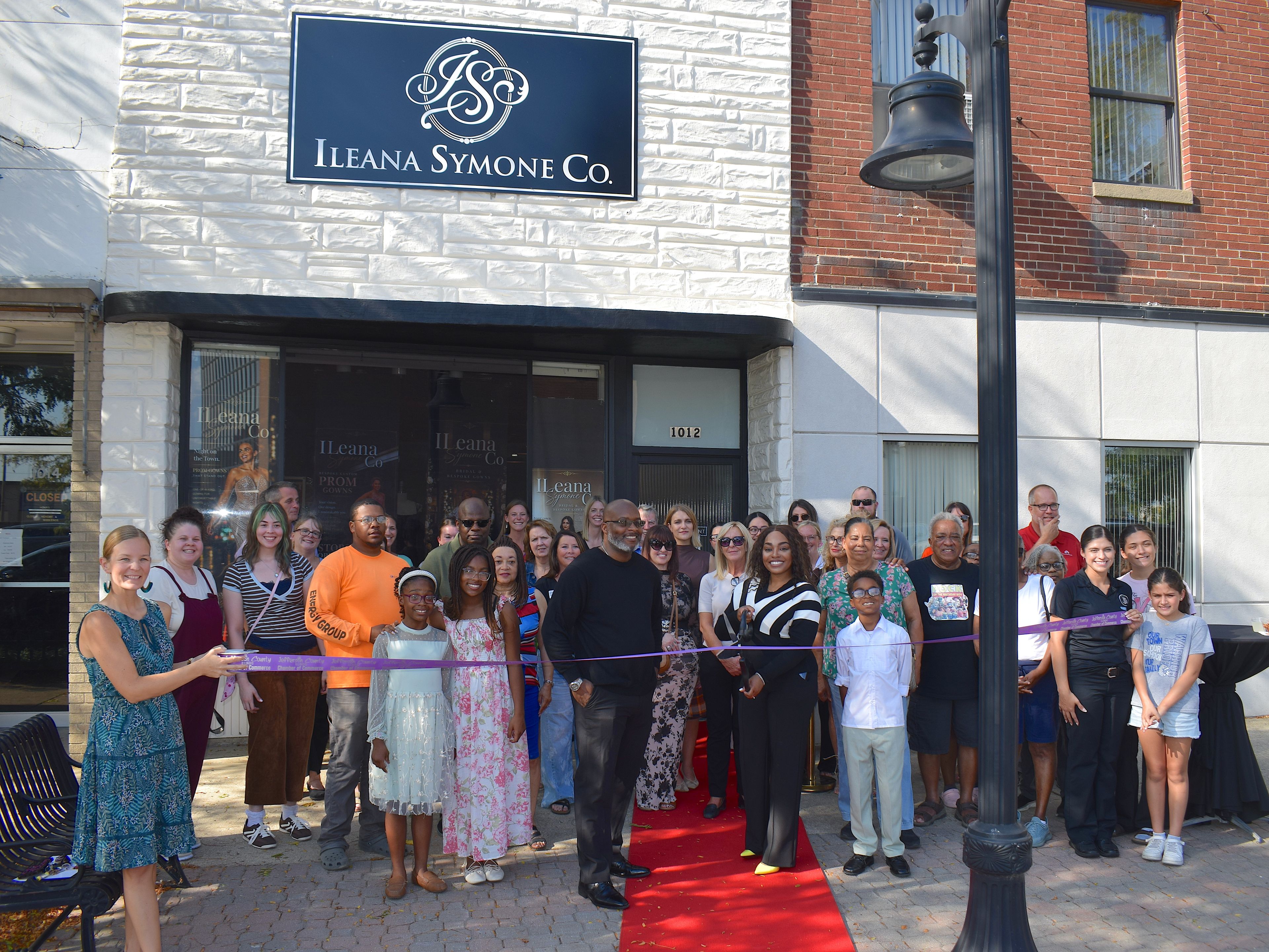 local designer dresses ILeana Symone Co. holds ribbon cutting for new boutique Maxi dress Size:Set (Jacket+Pants) - S promo-eligible Beautiful design with oval Do not soak