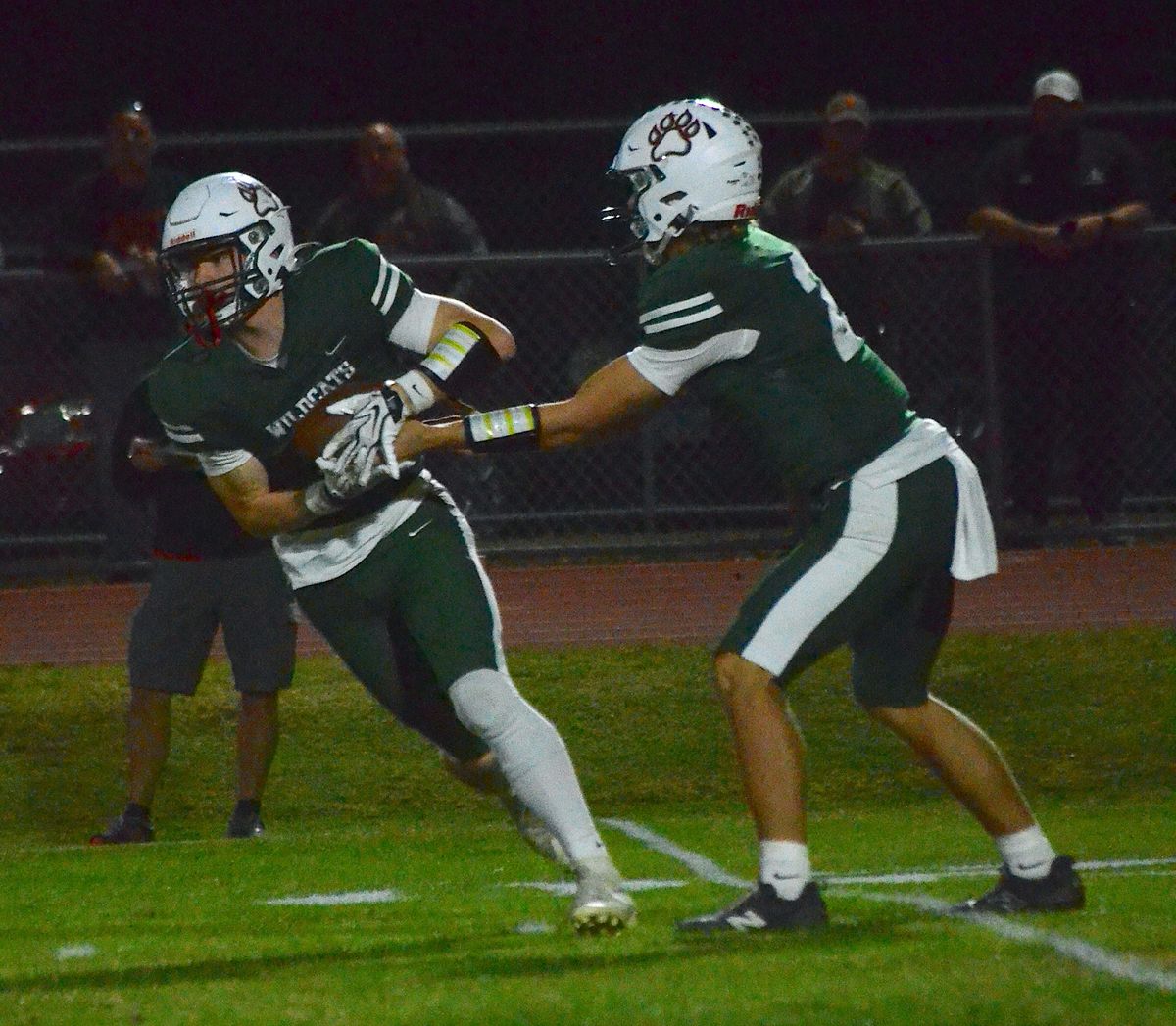 Salem holds off Olney behind ground game