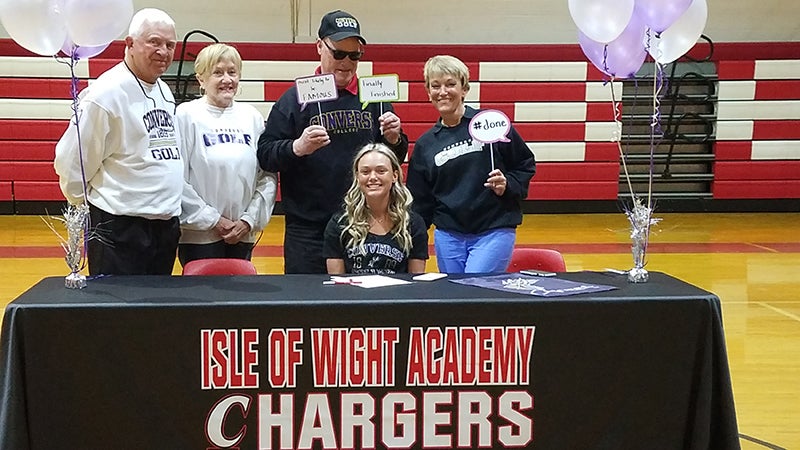 IWA’s Sydney Grimes Signs to Play Golf at Converse College