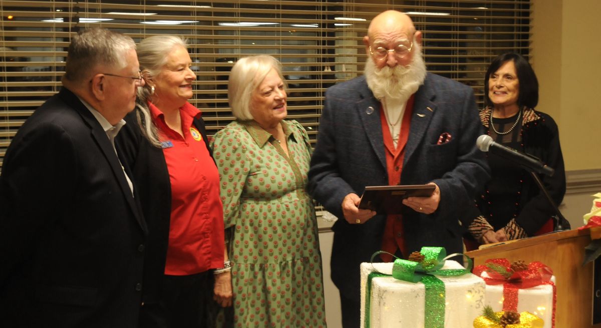 Community Christmas Dinner honors local volunteer efforts