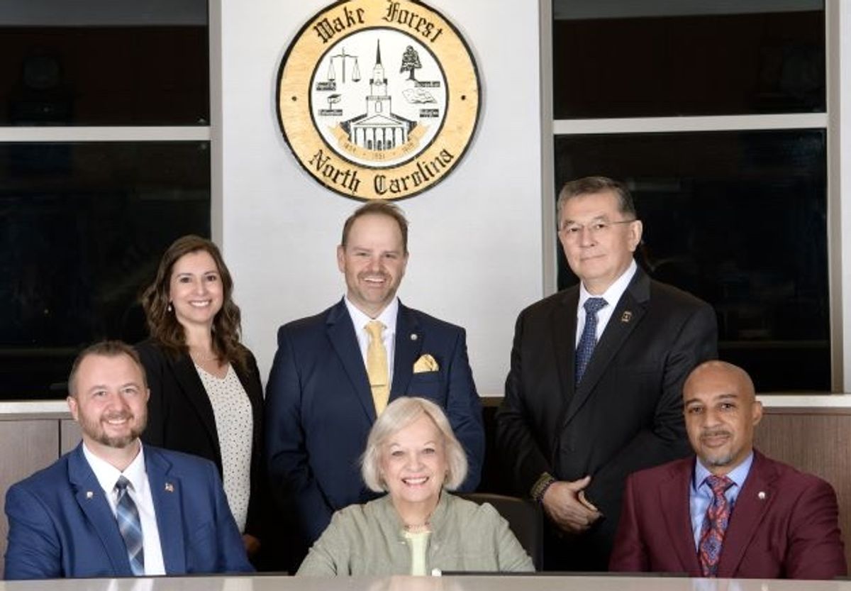 Town board welcomes new commissioners