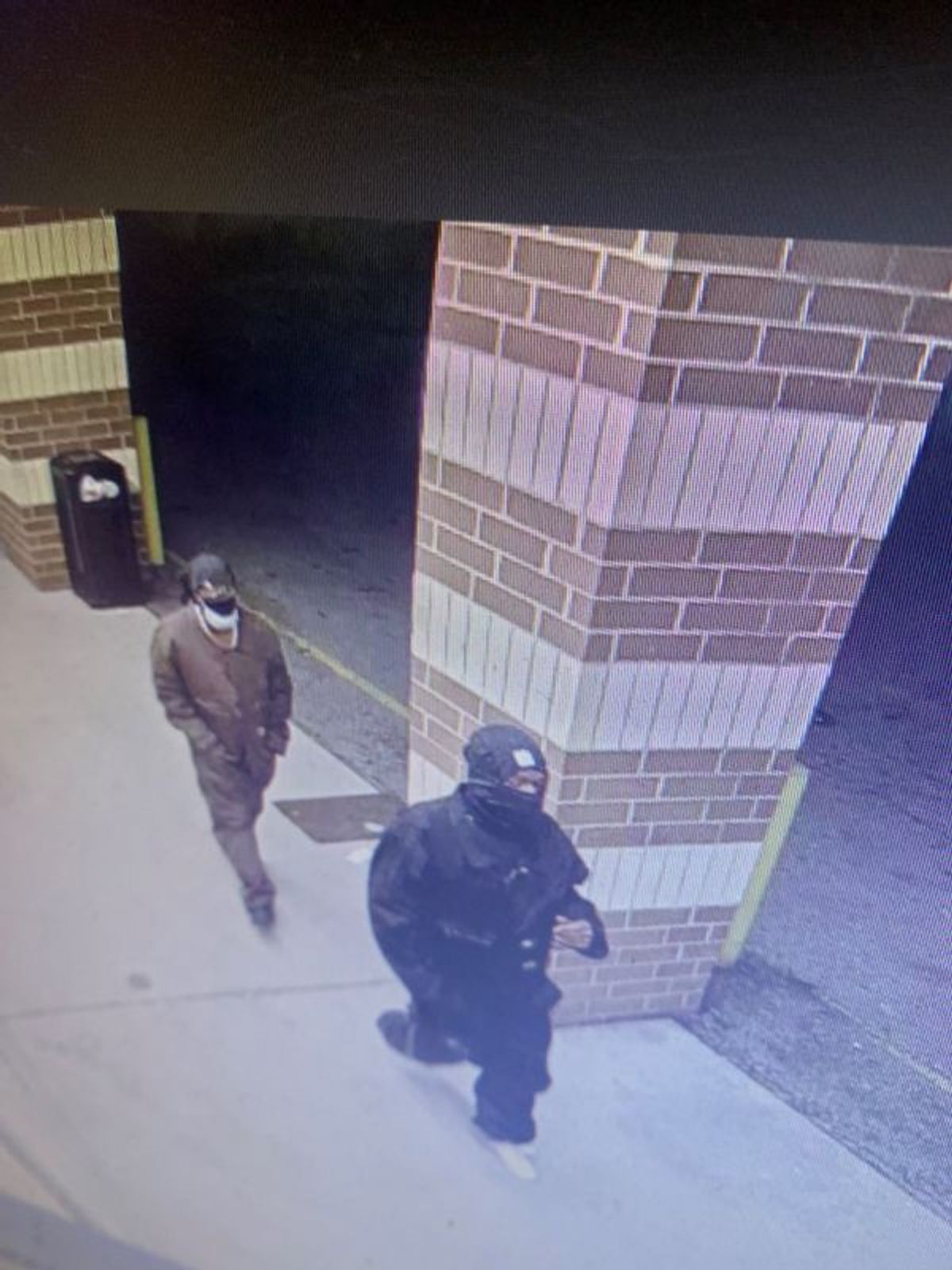 Zebulon grocery robbed by armed men