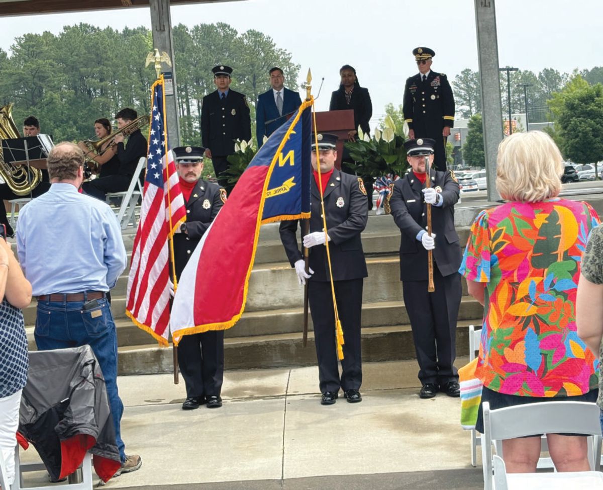Knightdale Reeg Knightdale remembers fallen heroes, adds names to memorial