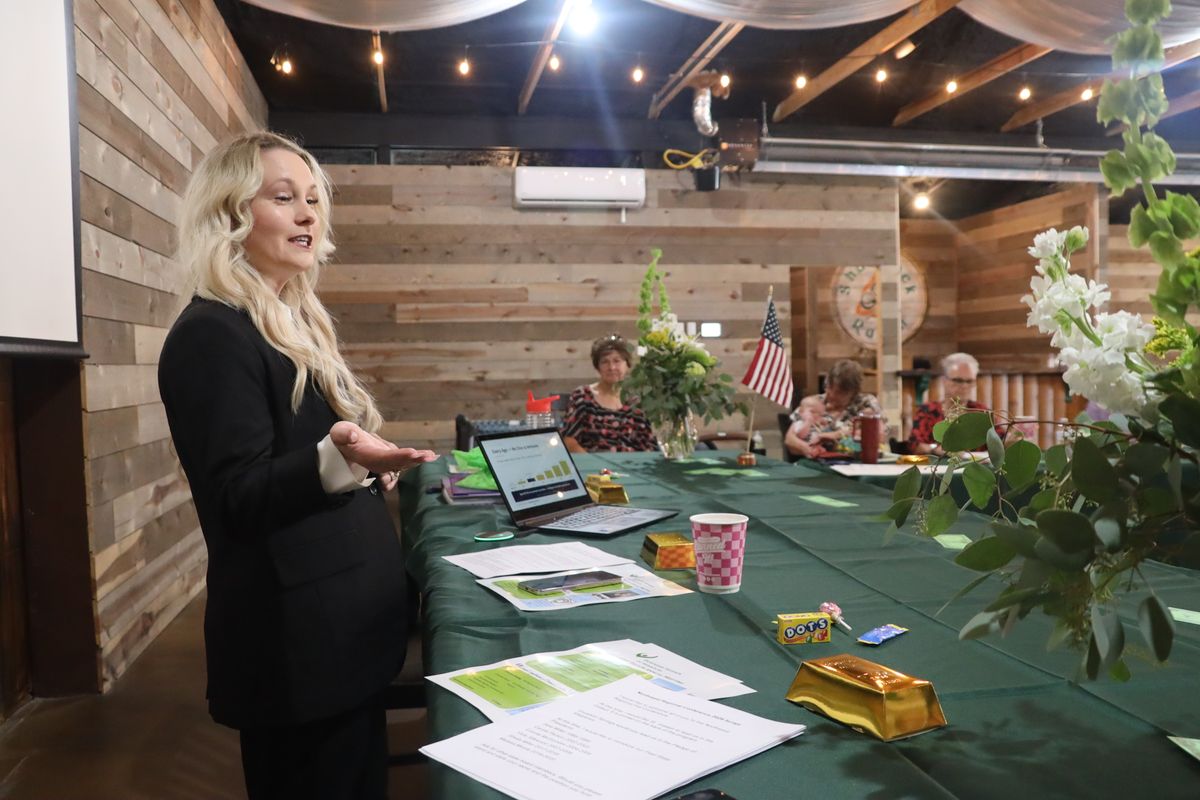 Business Women Gather in Excelsior Springs for Northwest Reg...